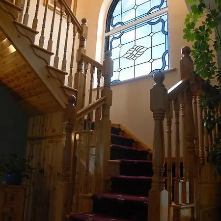 Eas Dun Bed & Breakfast *